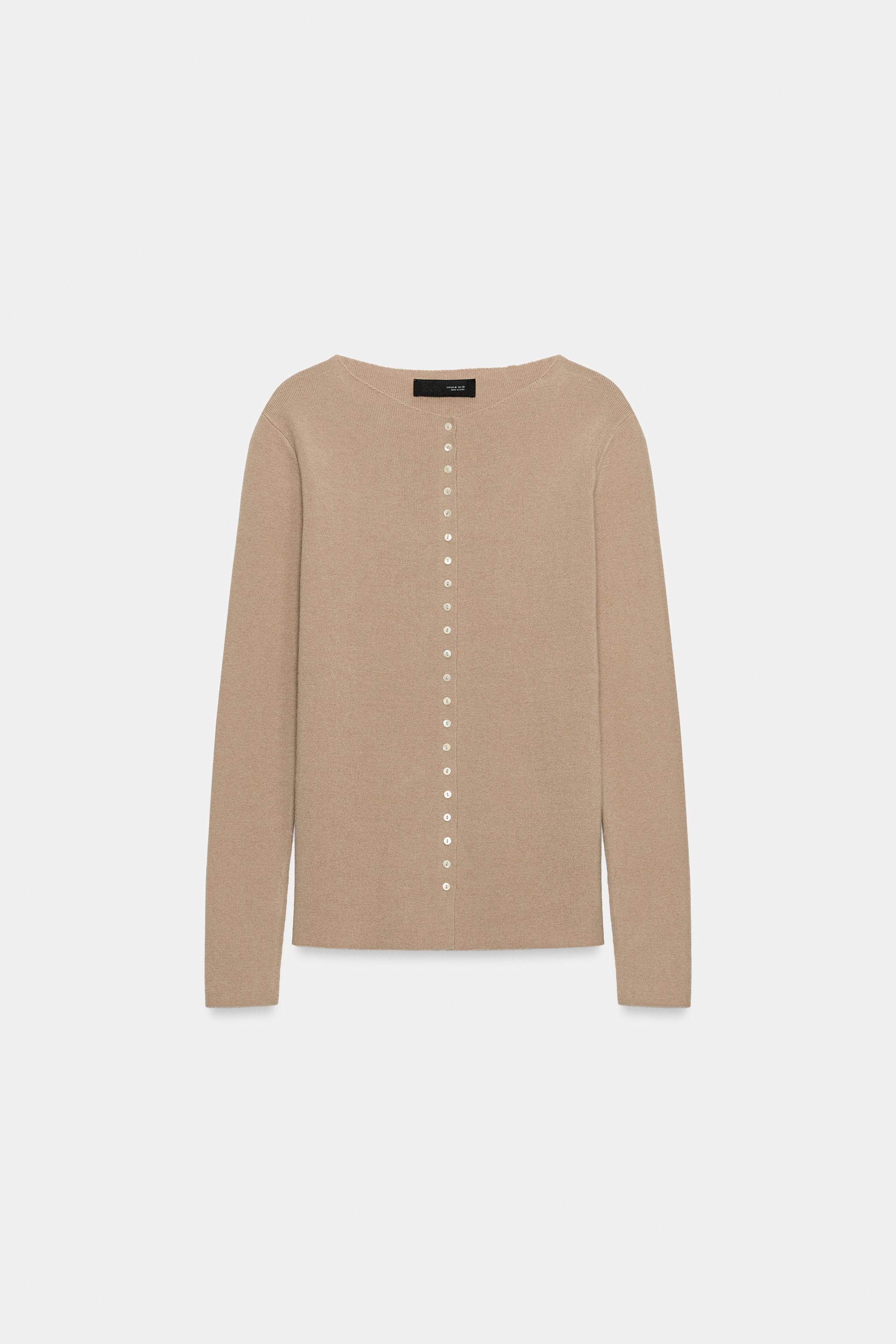 GILET AVEC LAINE BOUTONS